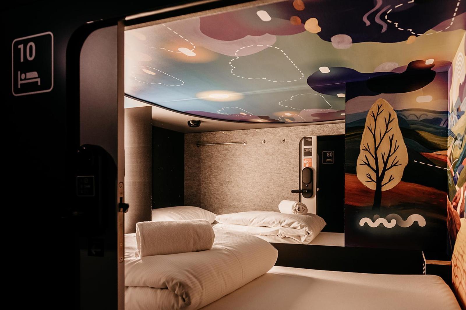 Capsule Hotel - Lucerne Old Town ภายนอก รูปภาพ