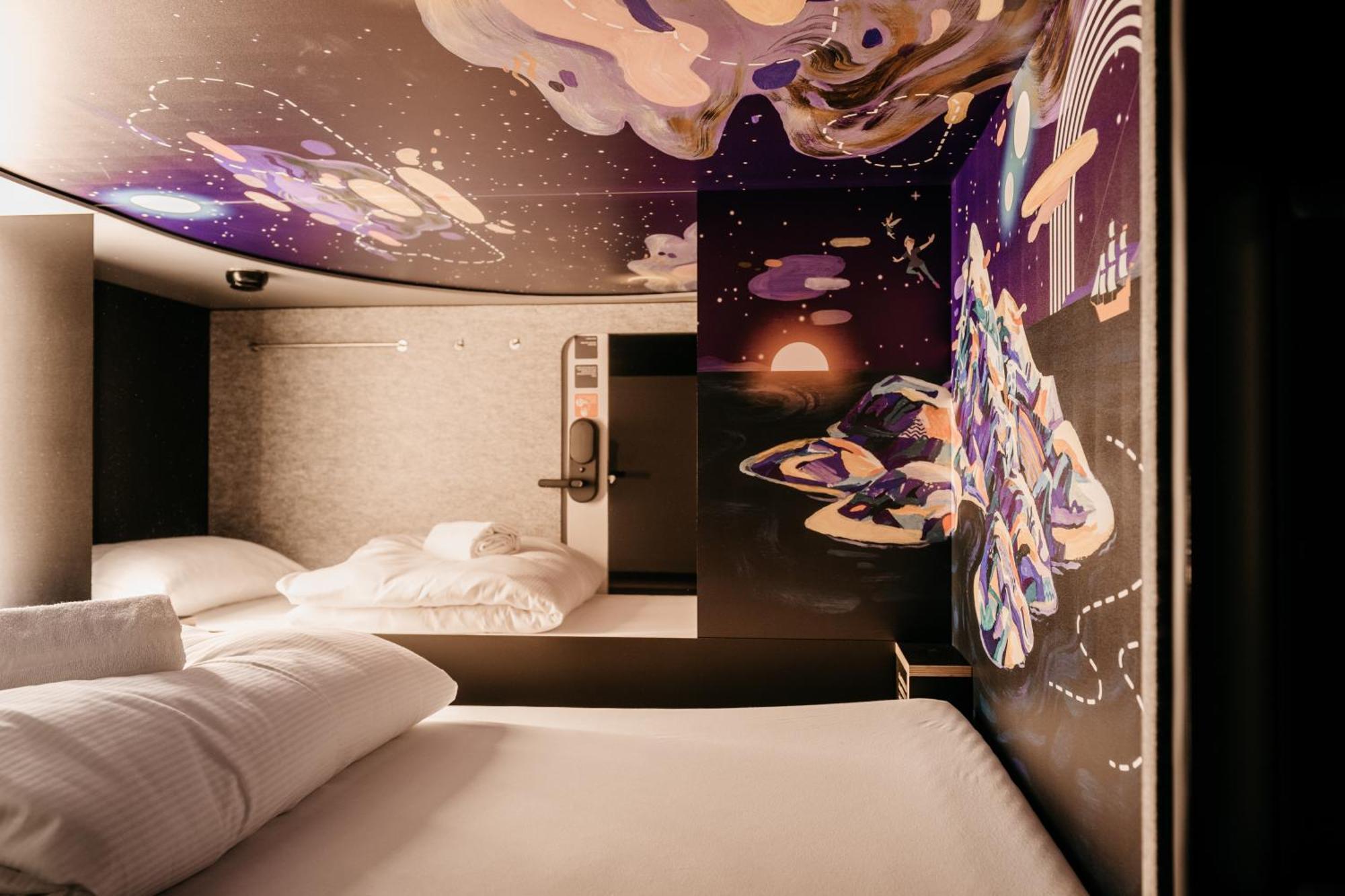 Capsule Hotel - Lucerne Old Town ภายนอก รูปภาพ